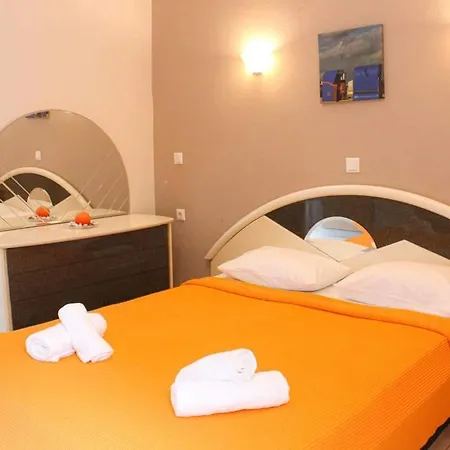 Golden Sun アパートホテル